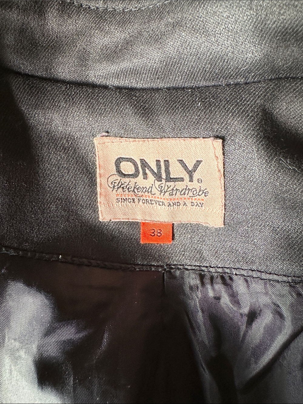 Only bomber jacket - Picture 6 of 6
